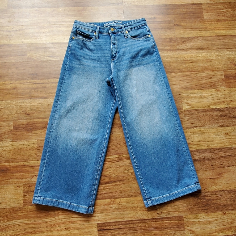 Universal Thread Blue Wide-Leg Crop Jeans